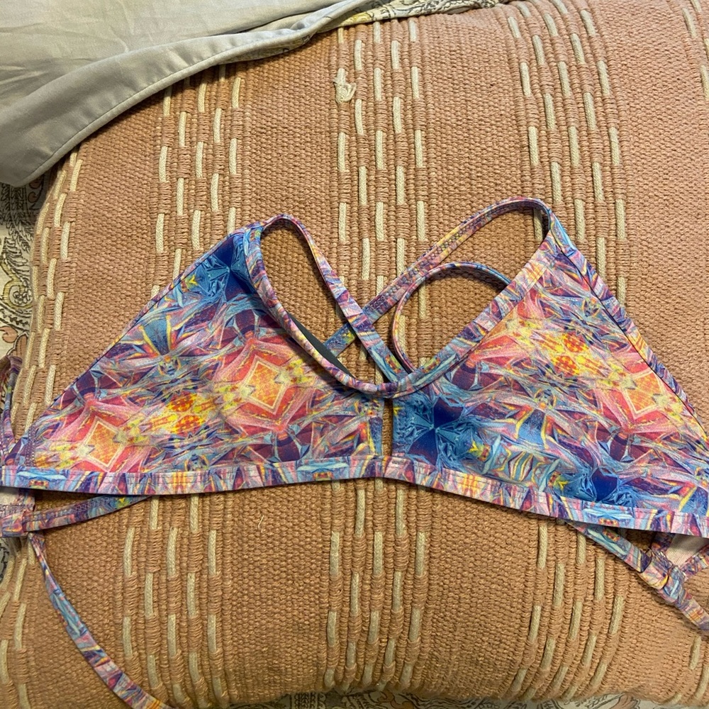 Jolyn bikini top
